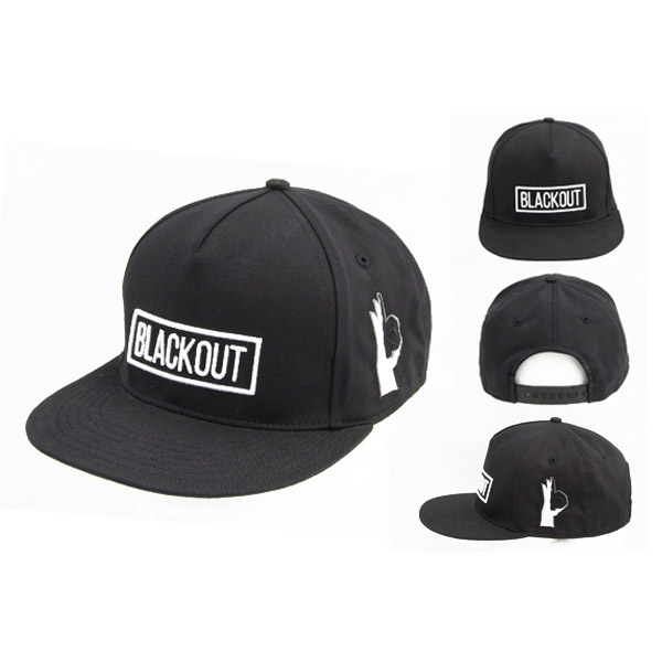 Mũ snapback Black Out